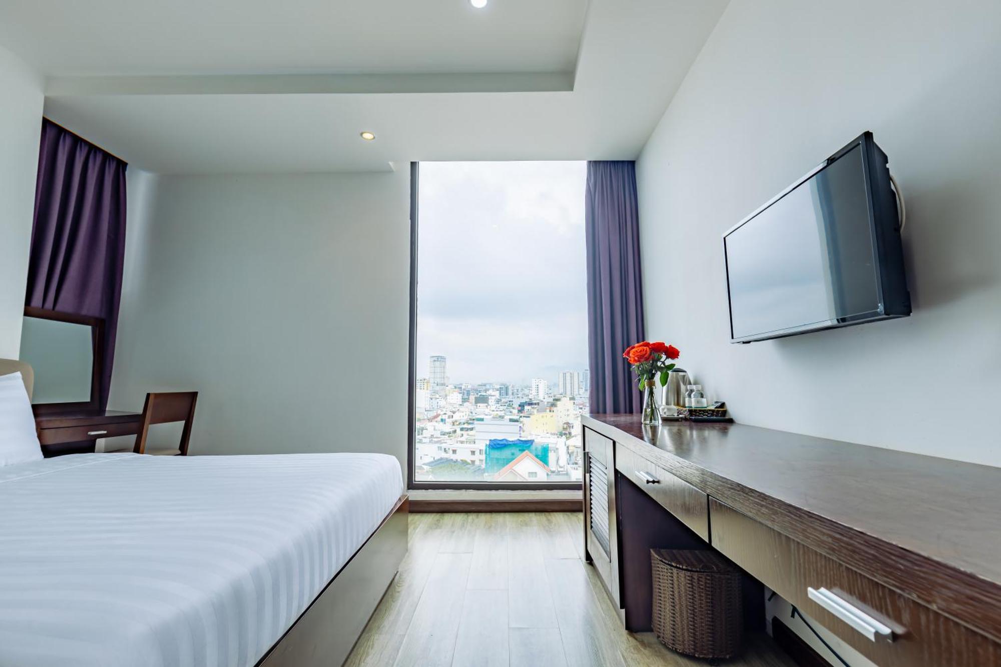 Golden Sun Apartment By New Sky Travel Дананг Екстер'єр фото