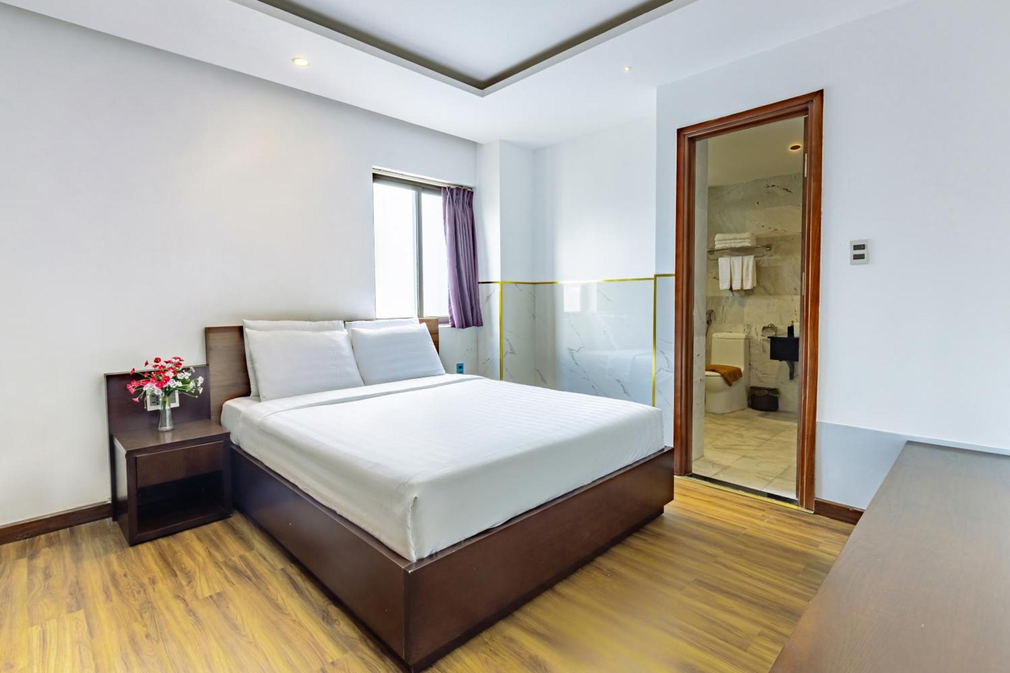 Golden Sun Apartment By New Sky Travel Дананг Екстер'єр фото