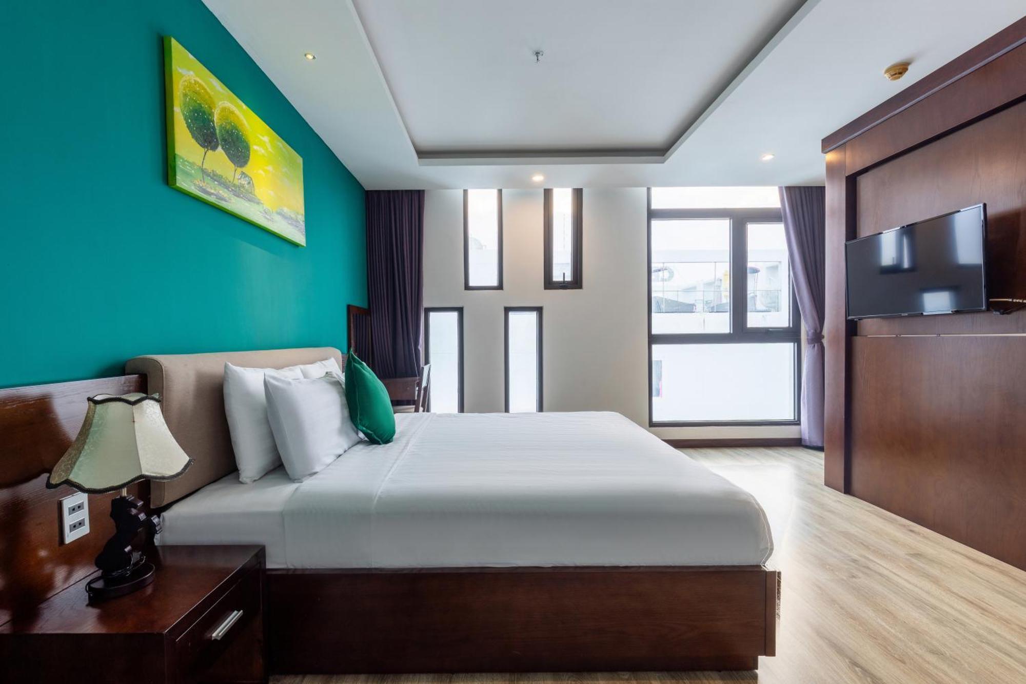 Golden Sun Apartment By New Sky Travel Дананг Екстер'єр фото