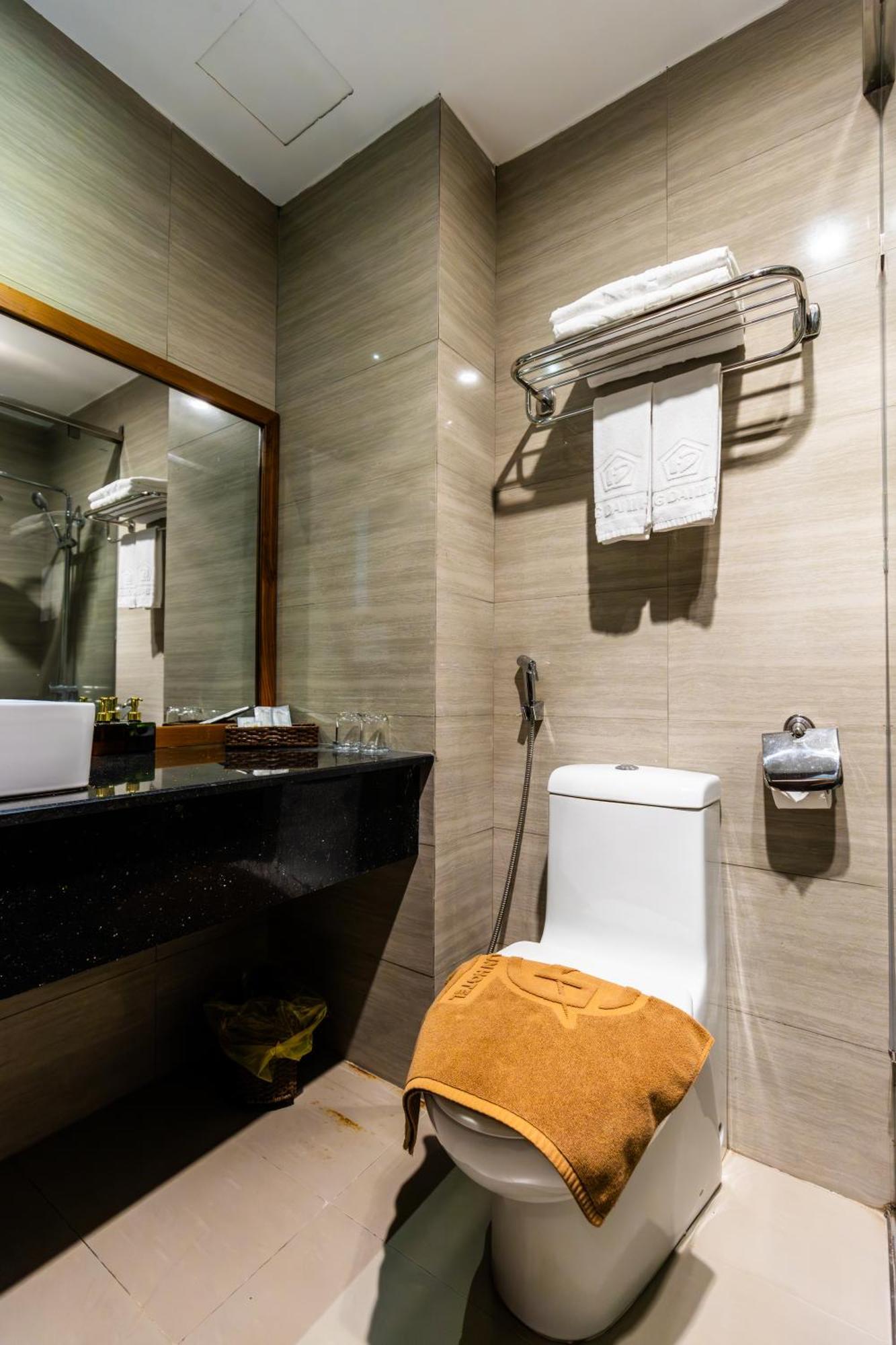 Golden Sun Apartment By New Sky Travel Дананг Екстер'єр фото